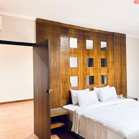 Royal Asia Hotel Palembang Esterno foto