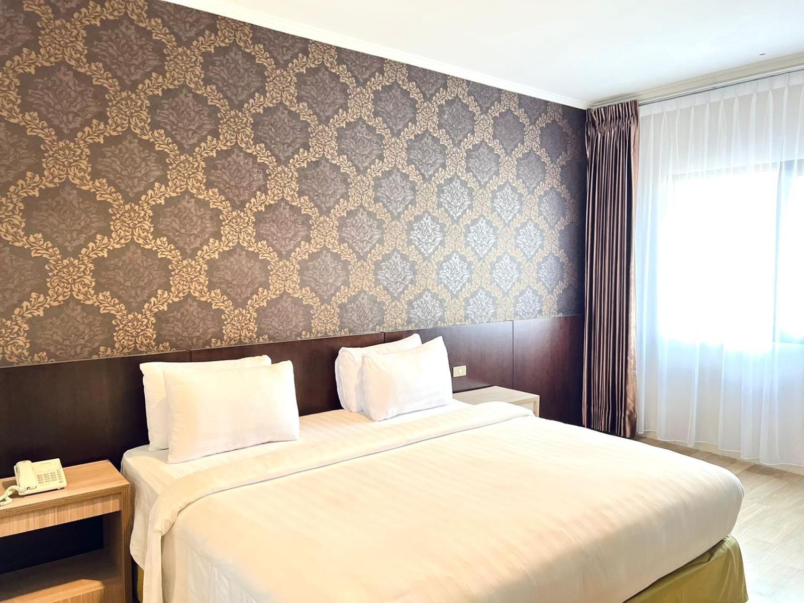 Royal Asia Hotel Palembang Esterno foto