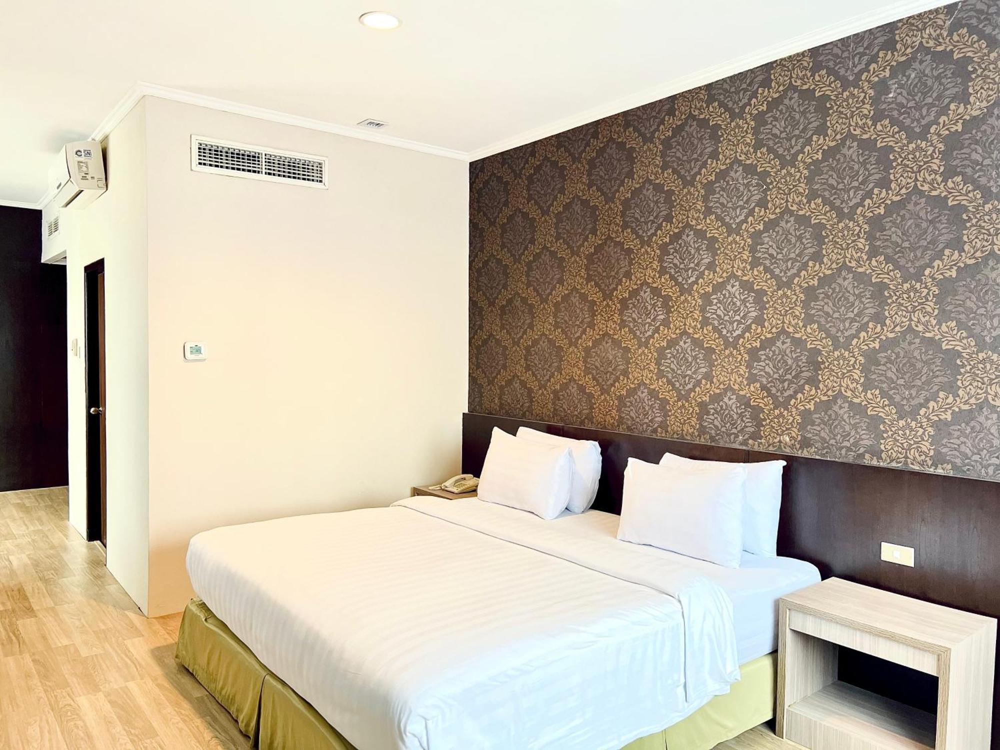 Royal Asia Hotel Palembang Esterno foto