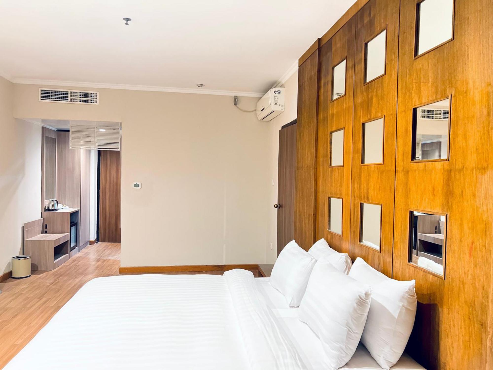 Royal Asia Hotel Palembang Esterno foto
