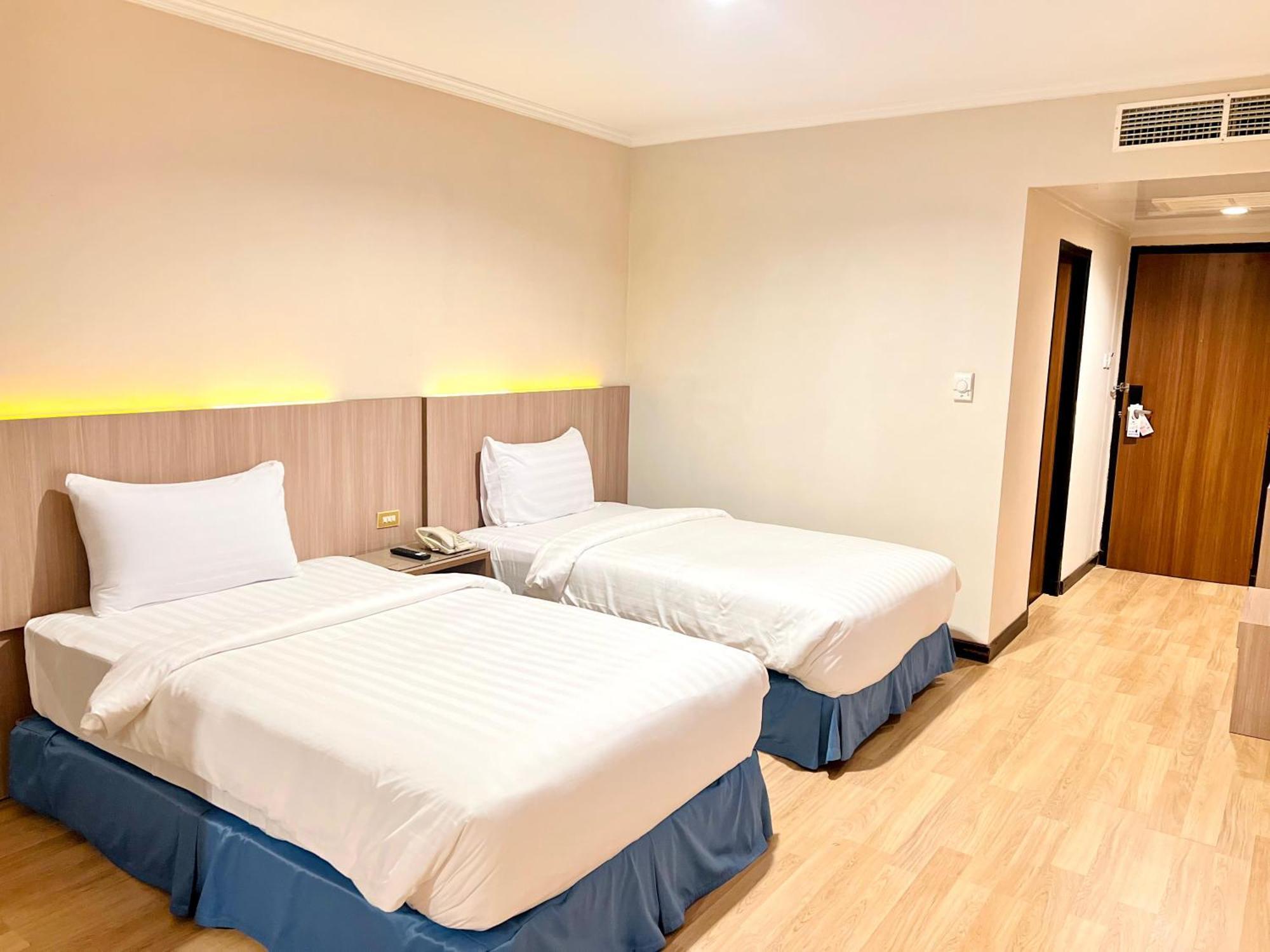 Royal Asia Hotel Palembang Esterno foto
