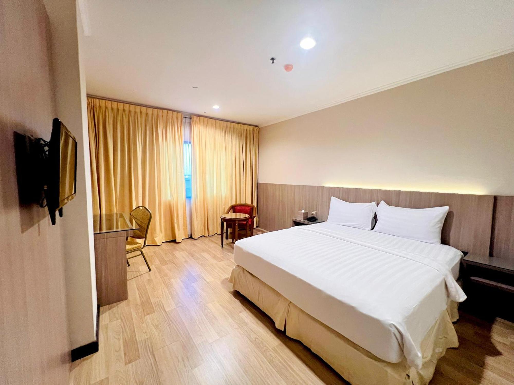 Royal Asia Hotel Palembang Esterno foto