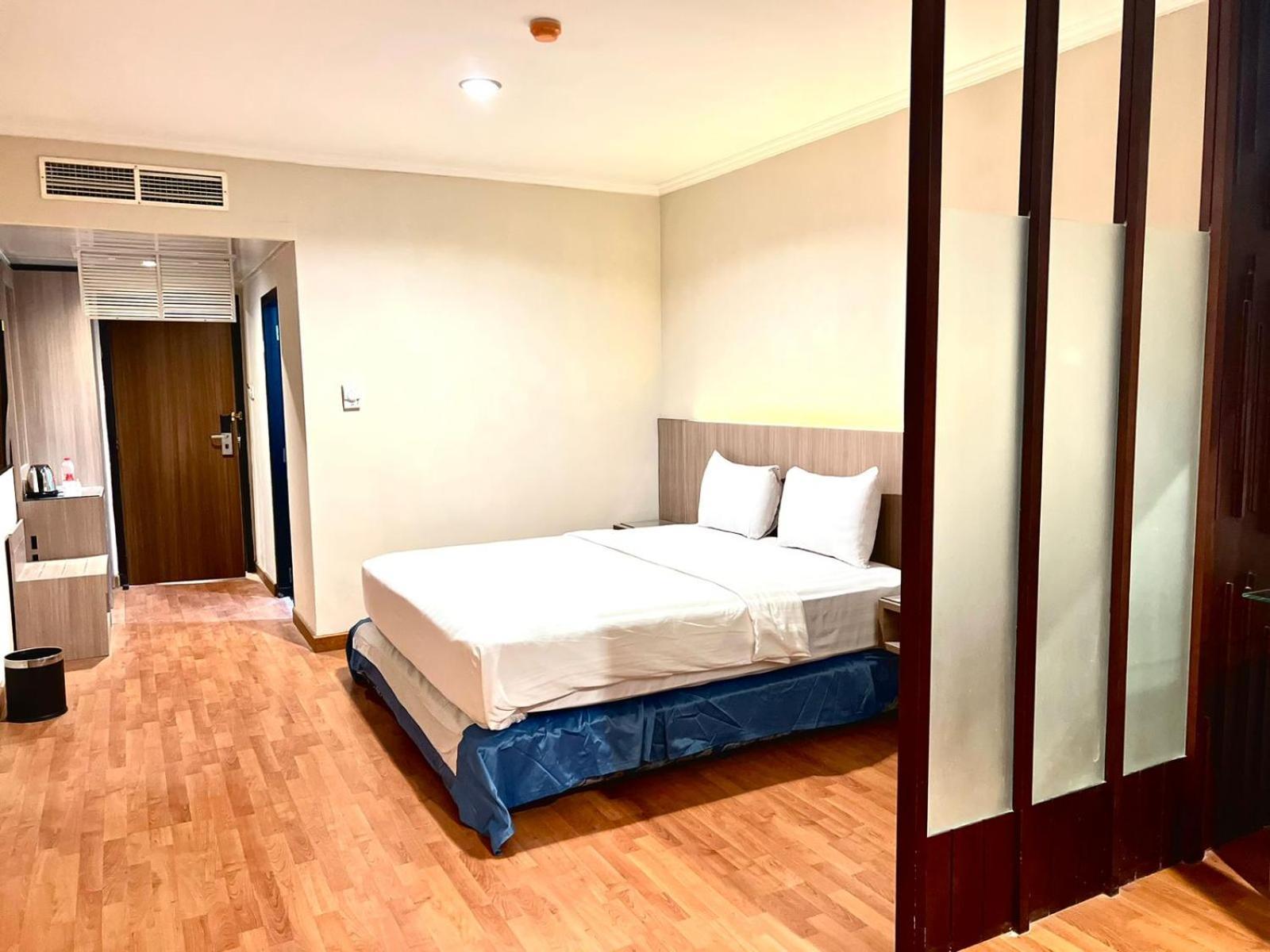 Royal Asia Hotel Palembang Esterno foto