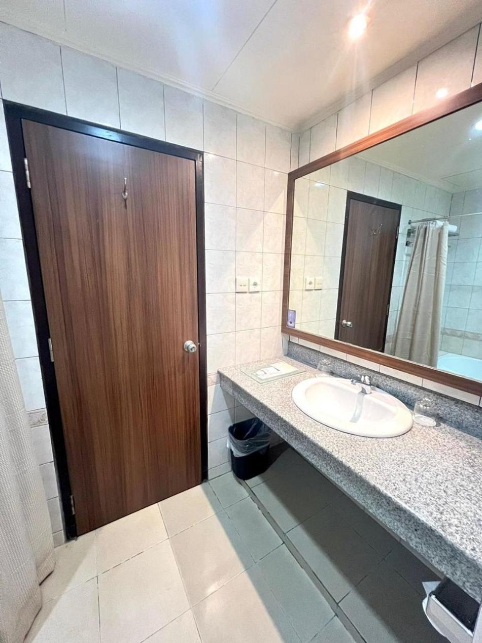 Royal Asia Hotel Palembang Esterno foto