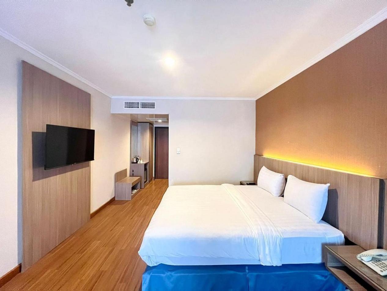 Royal Asia Hotel Palembang Esterno foto