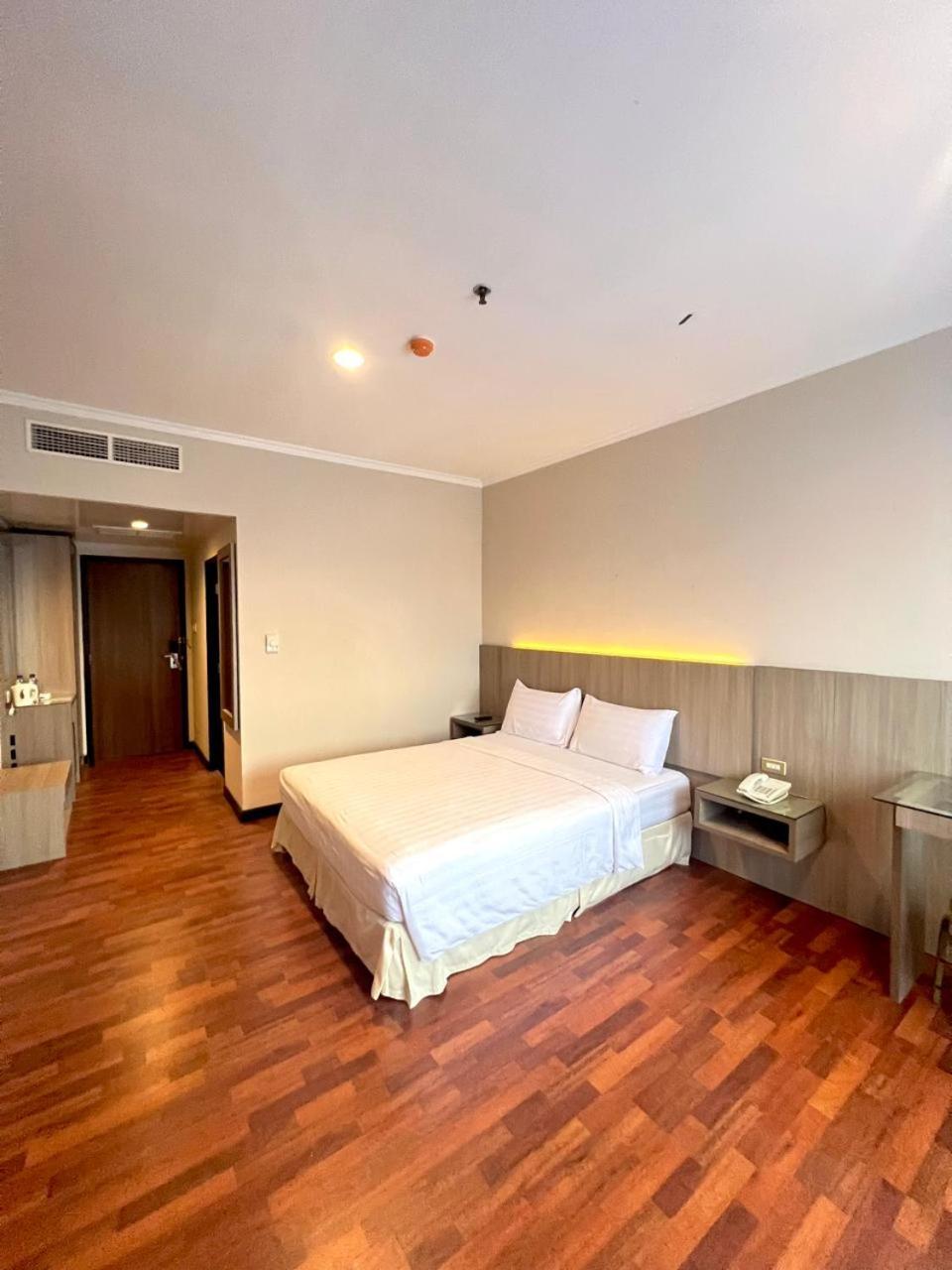 Royal Asia Hotel Palembang Esterno foto
